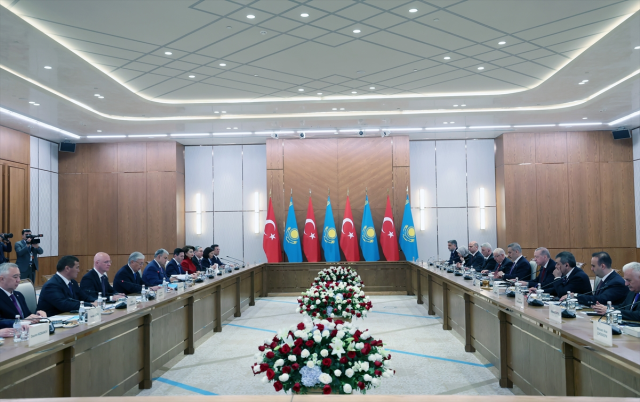 Erdoğan'dan Astana'da önemli mesajlar: Önümüzdeki dönemi Türk dünyası yüzyılı yapacağız