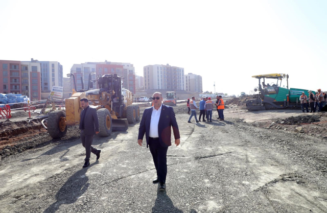 Başkan Akpınar Doğukent’te devam eden çalışmaları yerinde inceledi