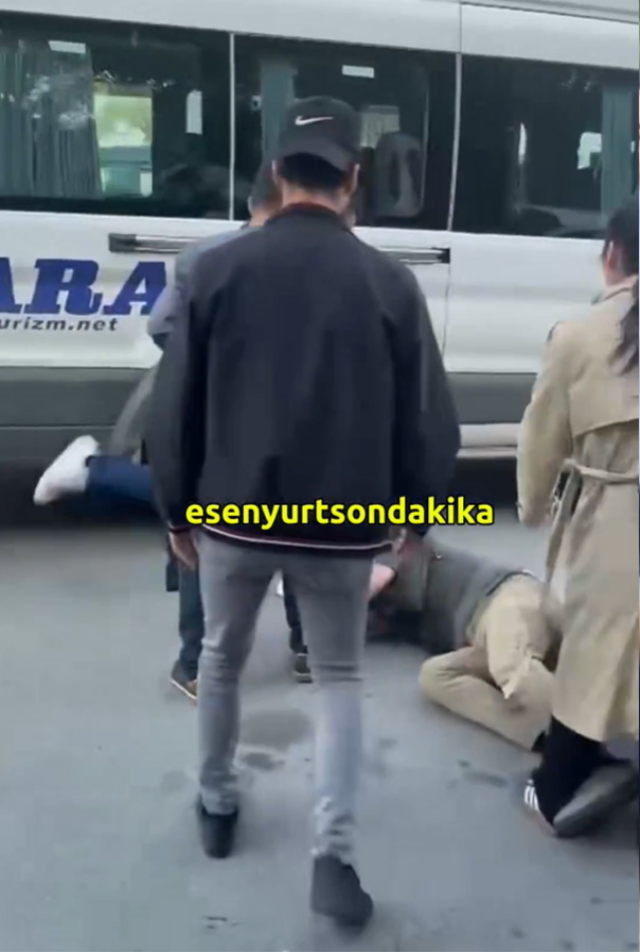 Okula giden çocukları takip eden sapığa meydan dayağı