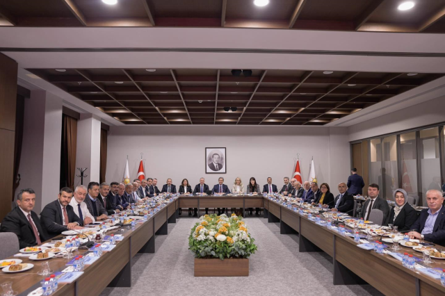 Başkan Özdemir’den Ankara’da yoğun proje mesaisi