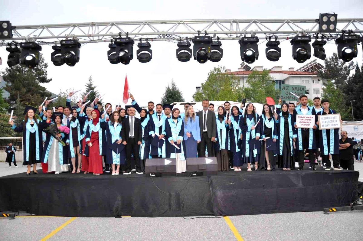 ALKÜ\'de mezuniyet heyecanı başladı