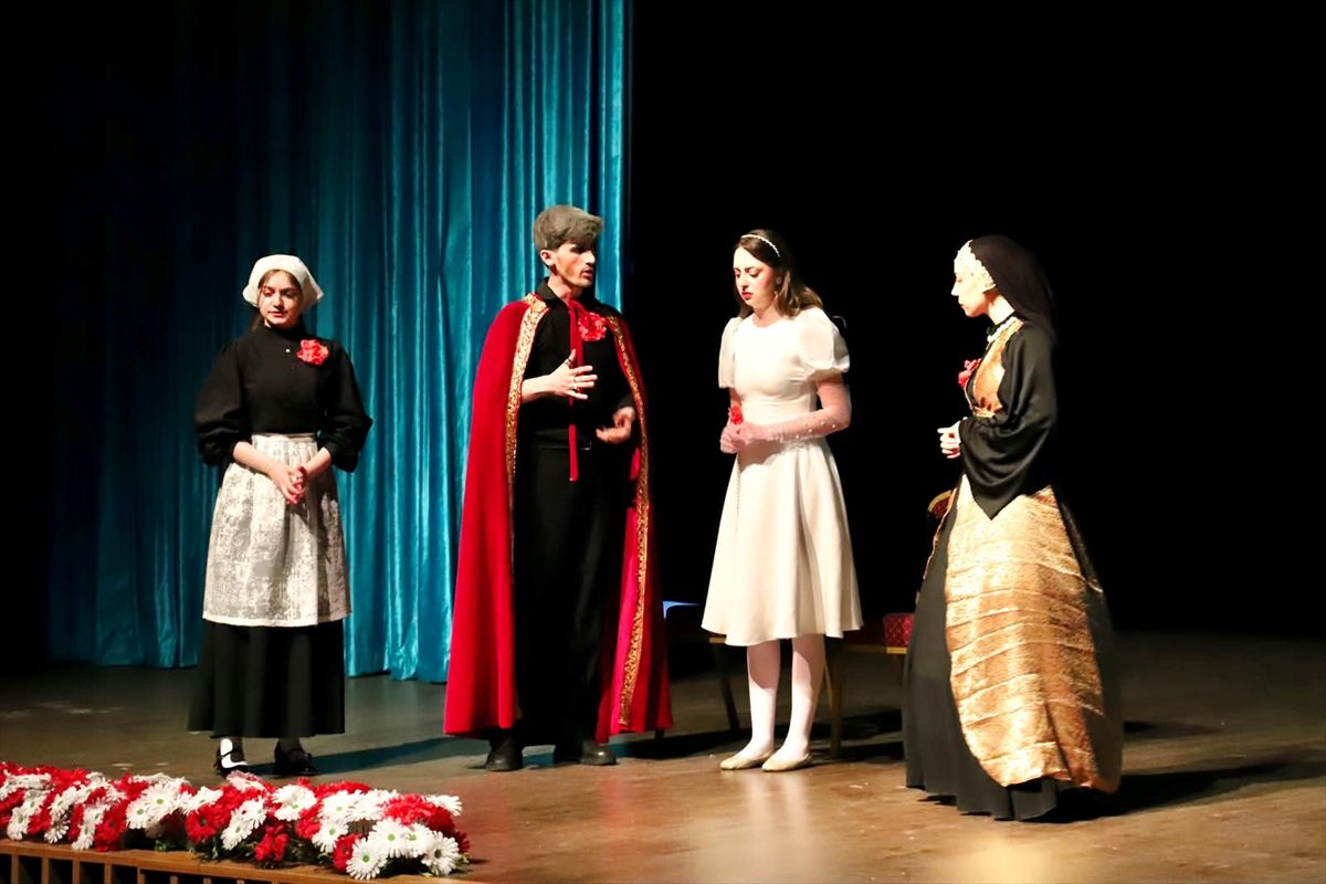 ARÜ\'de Romeo ve Juliet Sahnelendi