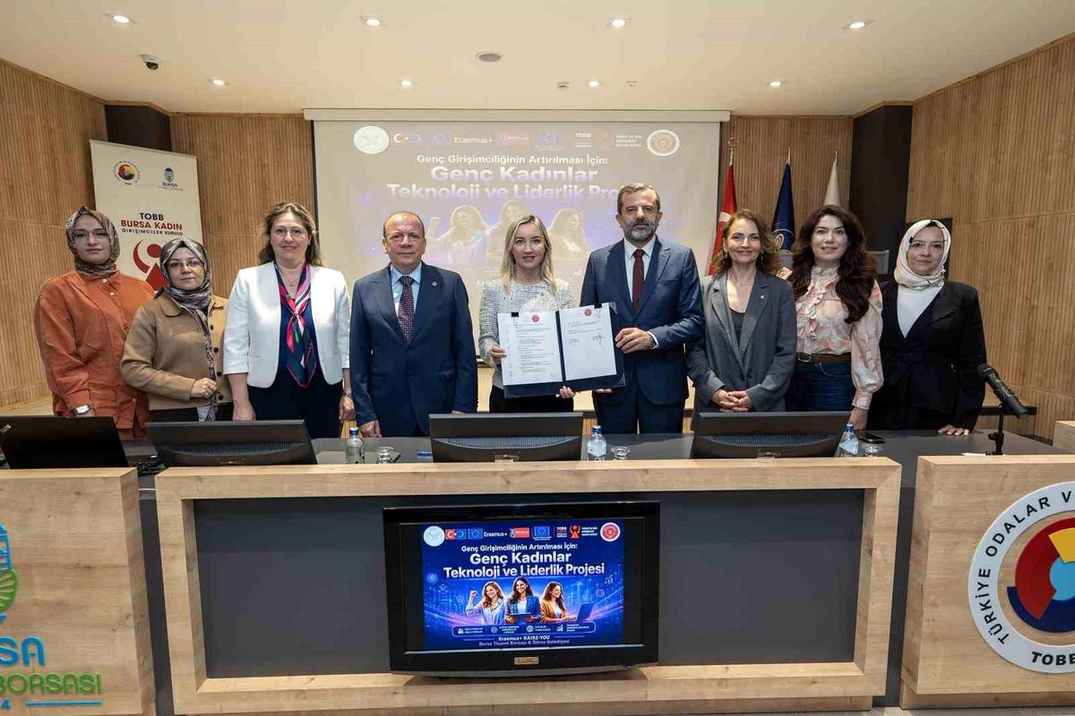 Genç Kadınlara Teknoloji ve Liderlik Projesi