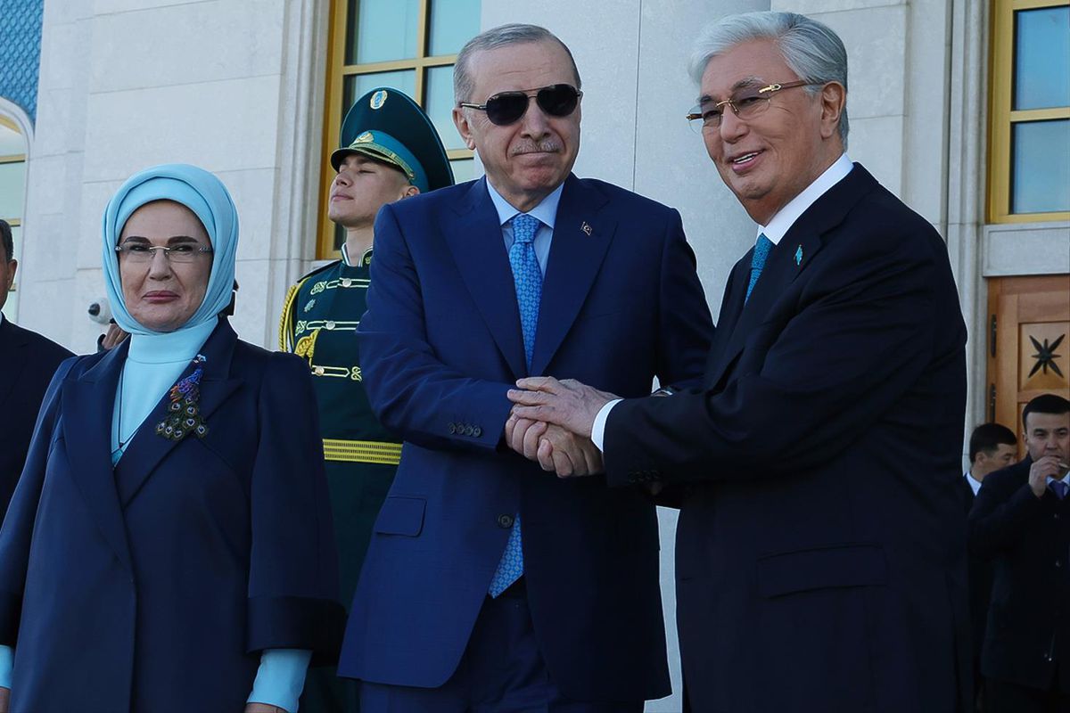 Cumhurbaşkanı Erdoğan Kazakistan\'da! Resmi törenle karşılandı