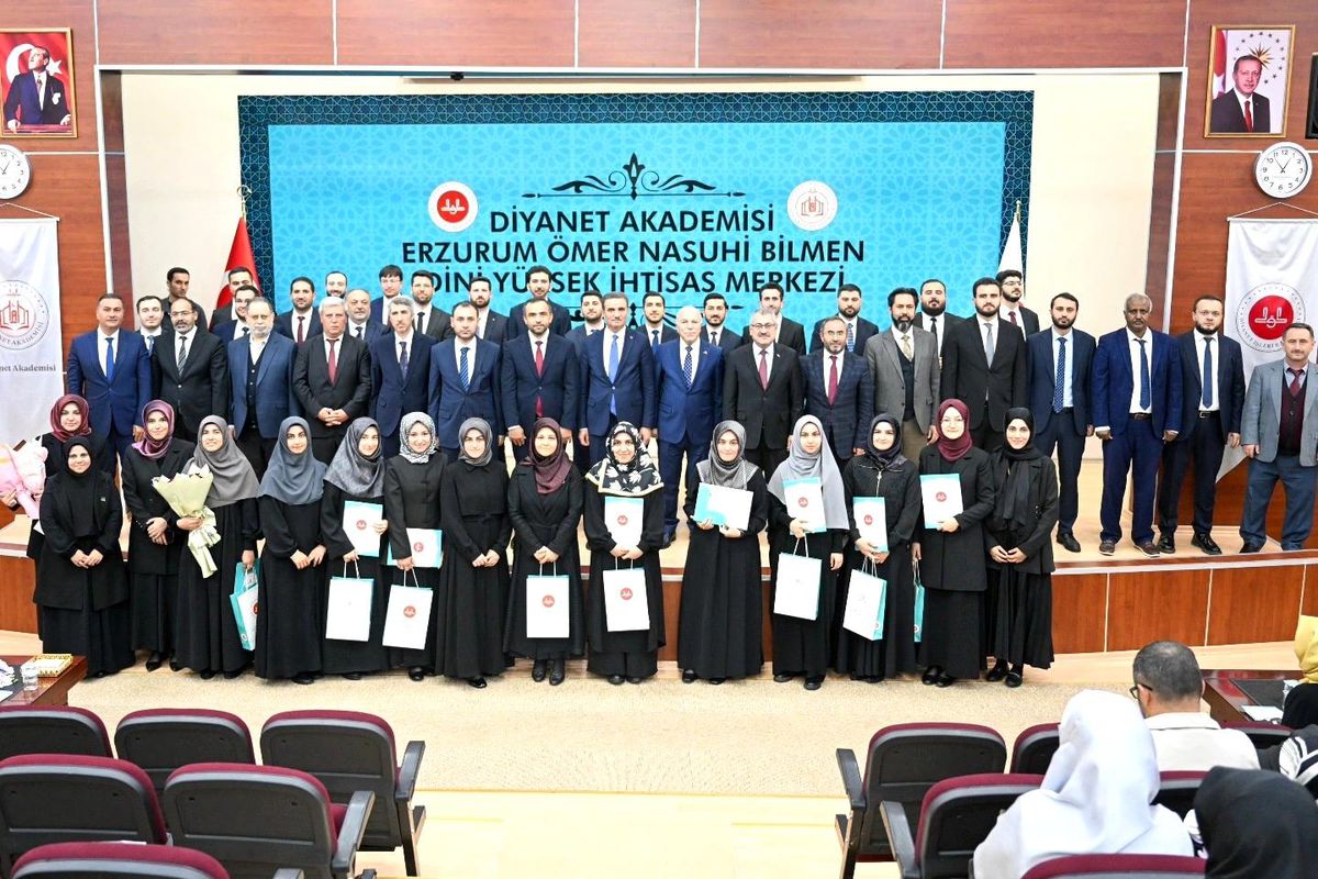 Dini Yüksek İhtisas Eğitim Merkezi dördüncü dönem mezunlarını verdi