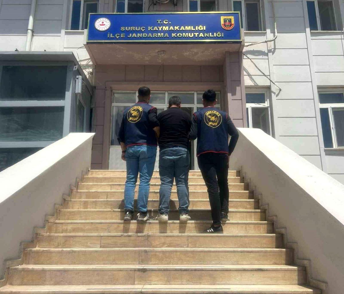 Dolandırıcı Jandarma Tarafından Yakalandı