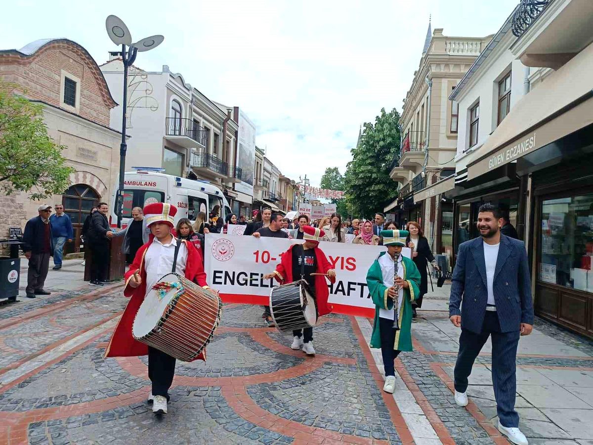 Edirne\'de Engelliler Haftası Yürüyüşü