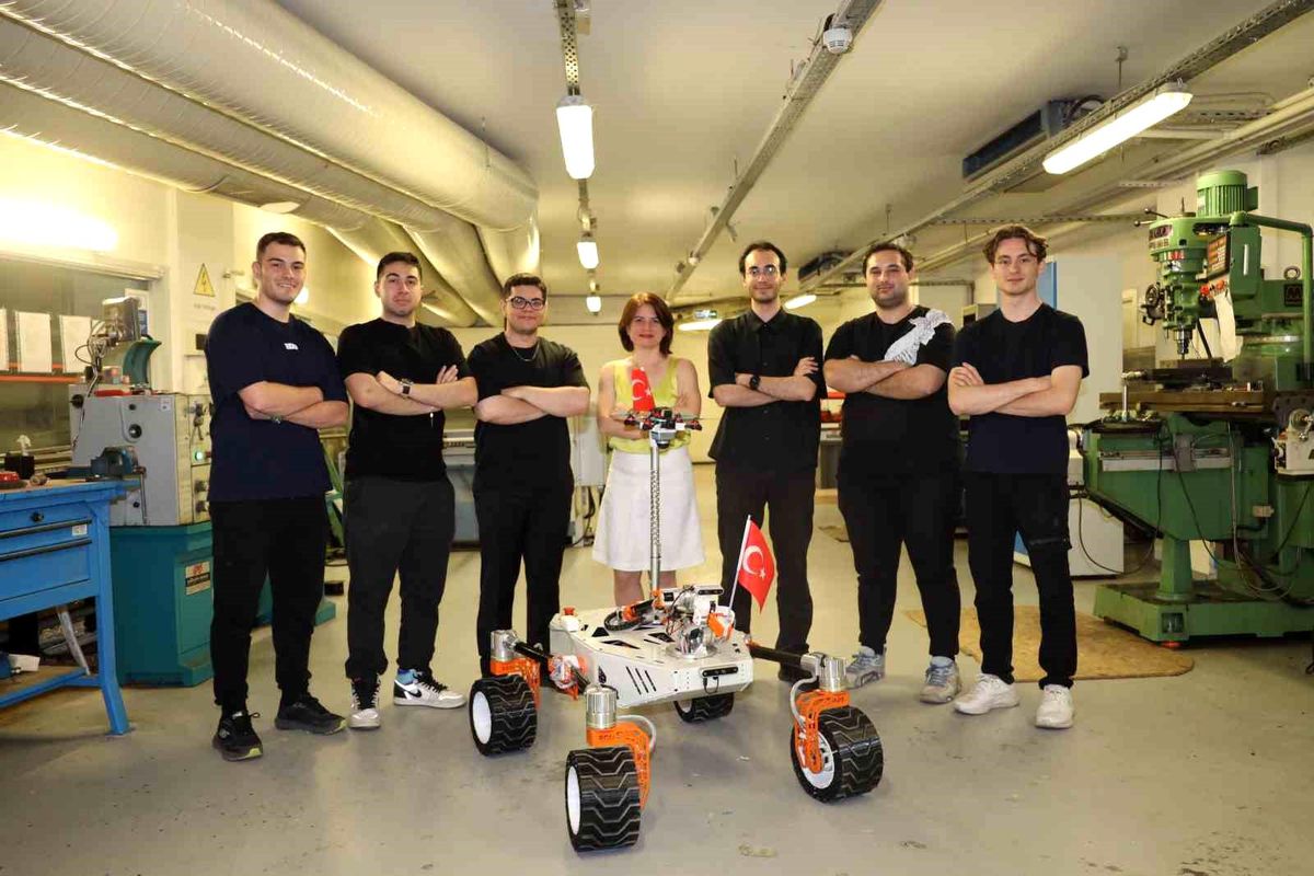 İEÜ Öğrencilerinden Bomba İmha Robotu