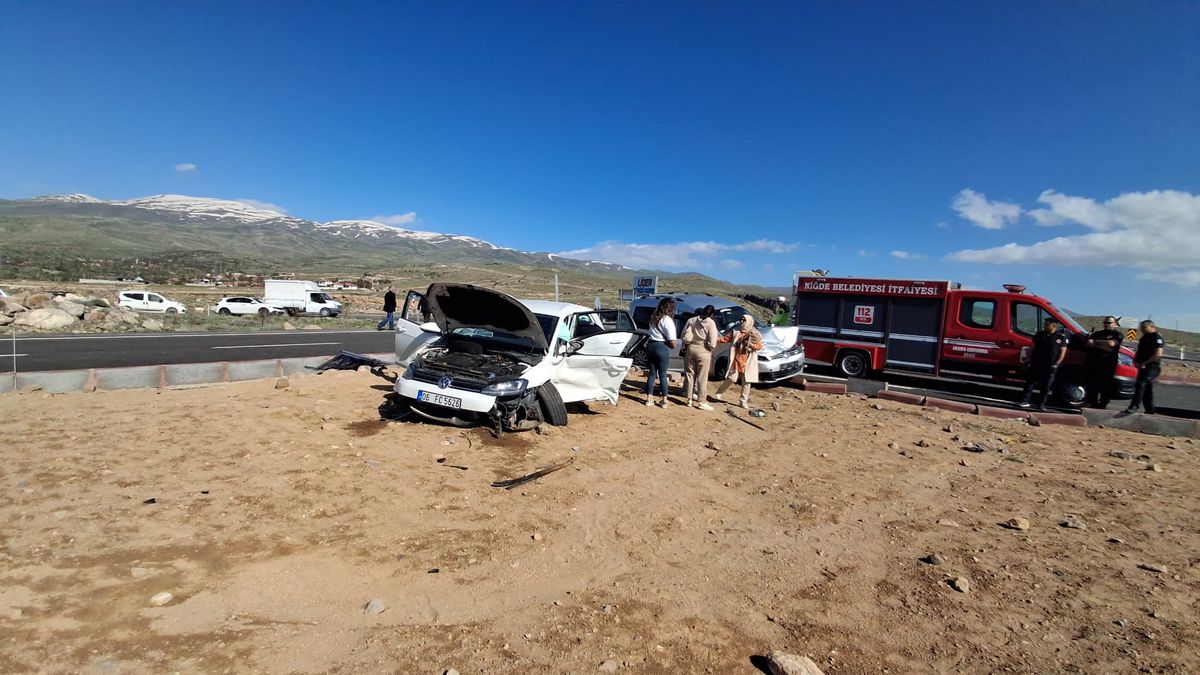 Niğde\'de Trafik Kazası: 7 Yaralı