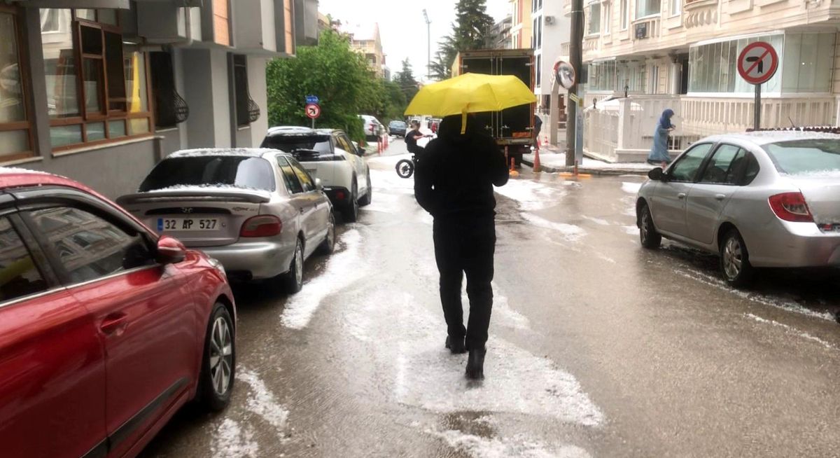 Isparta\'da Sağanak ve Dolu Zarar Verdi
