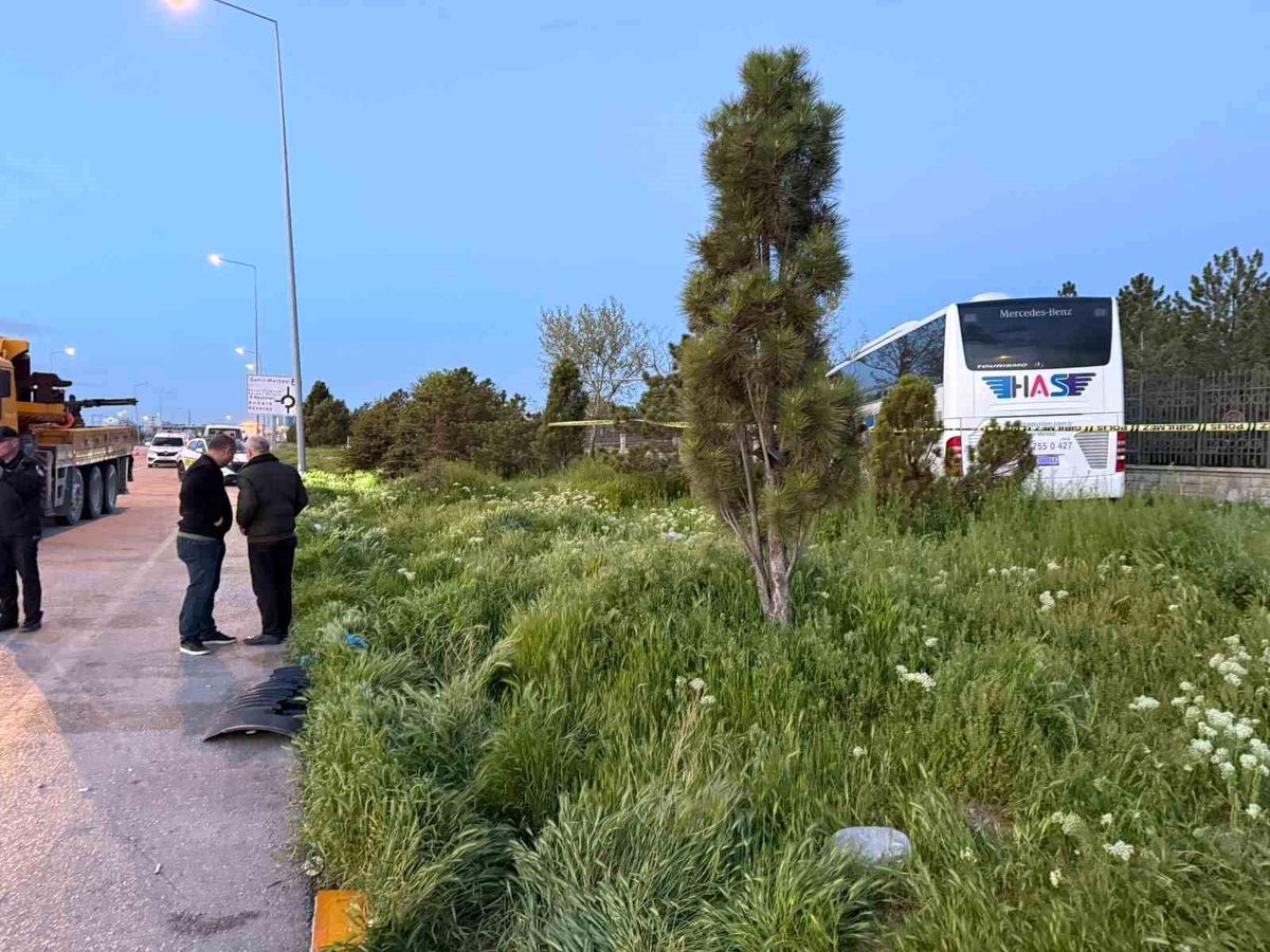 Konya\'da Otobüs Kazası: Sürücü Hayatını Kaybetti