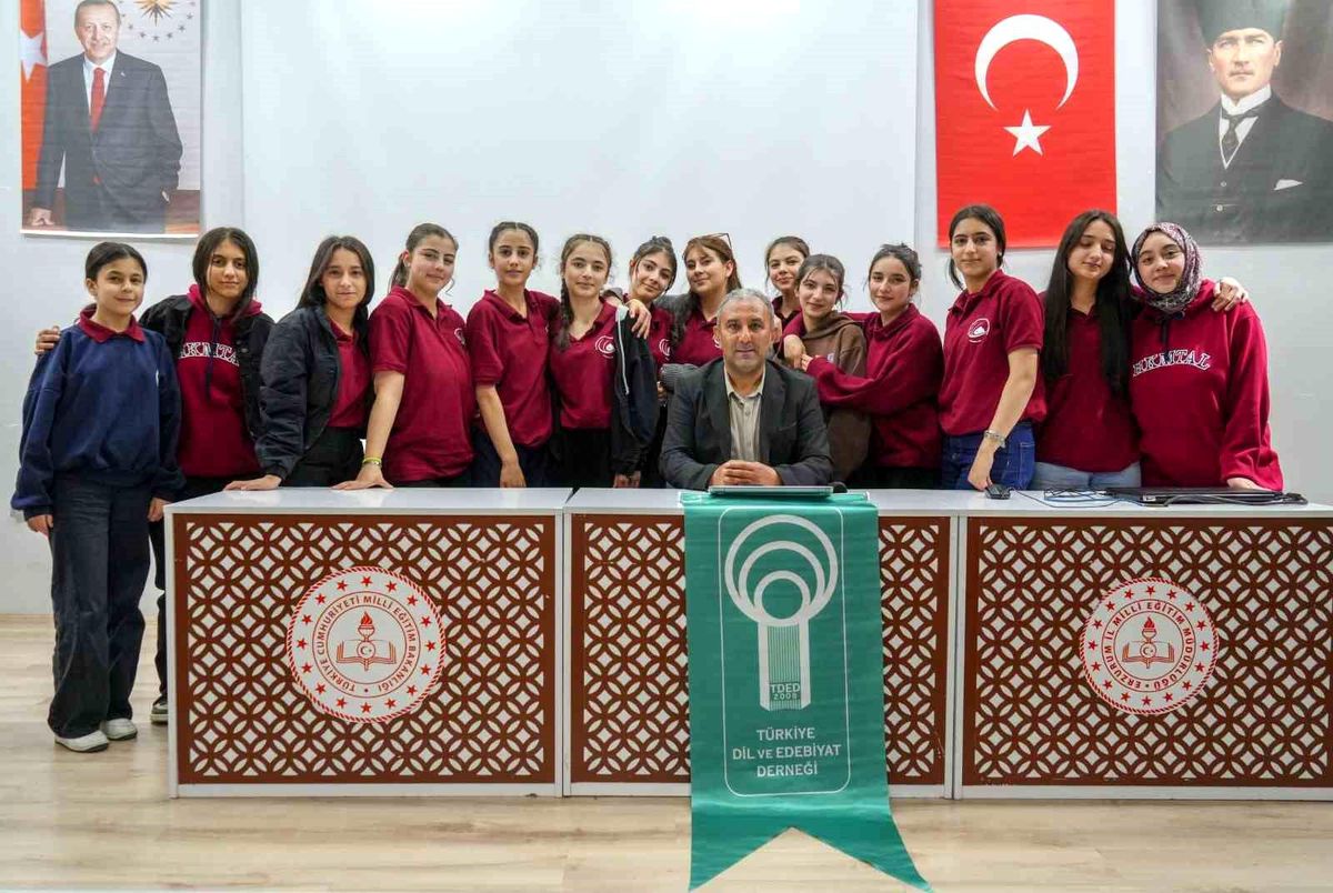 Erzurum\'da \'Dilimizin Zenginlikleri\' Söyleşisi
