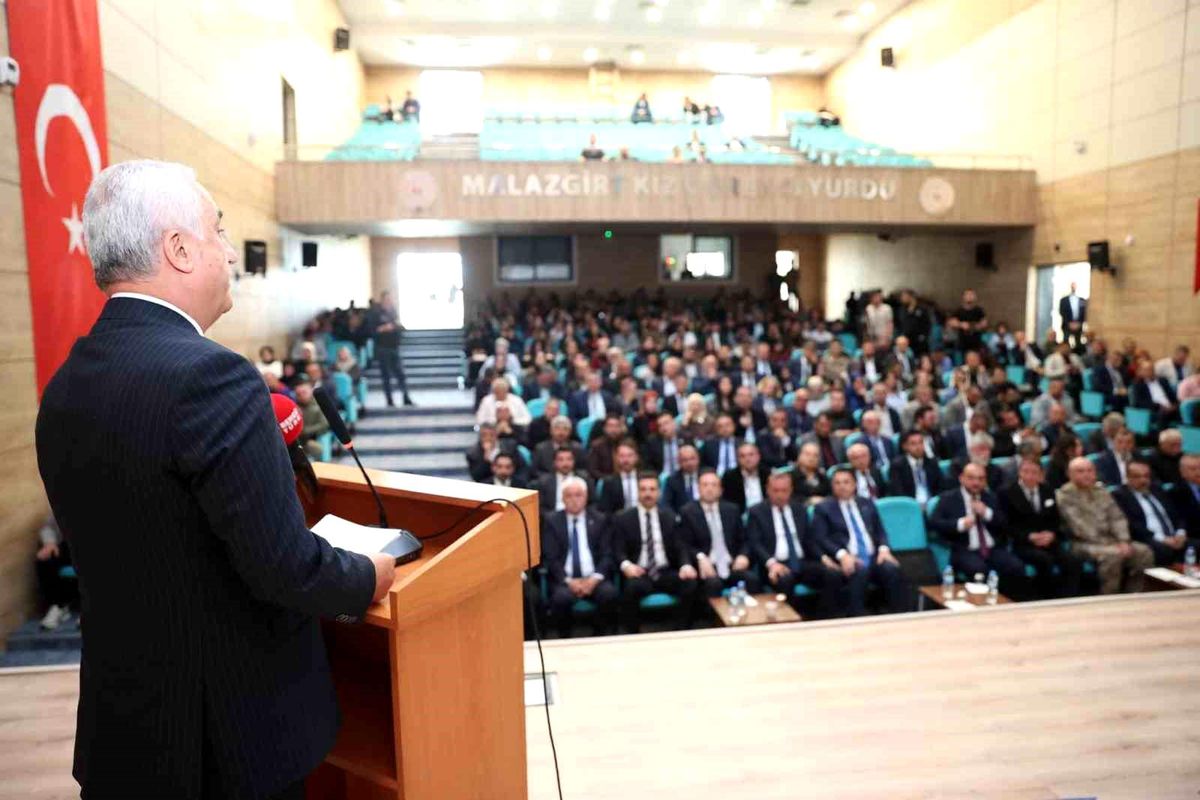 Malazgirt\'te Hafıza Mekanları Sempozyumu