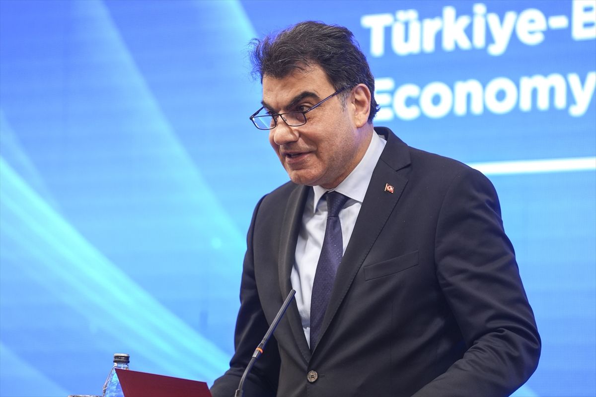 Türkiye-Belçika İlişkileri Gelişiyor