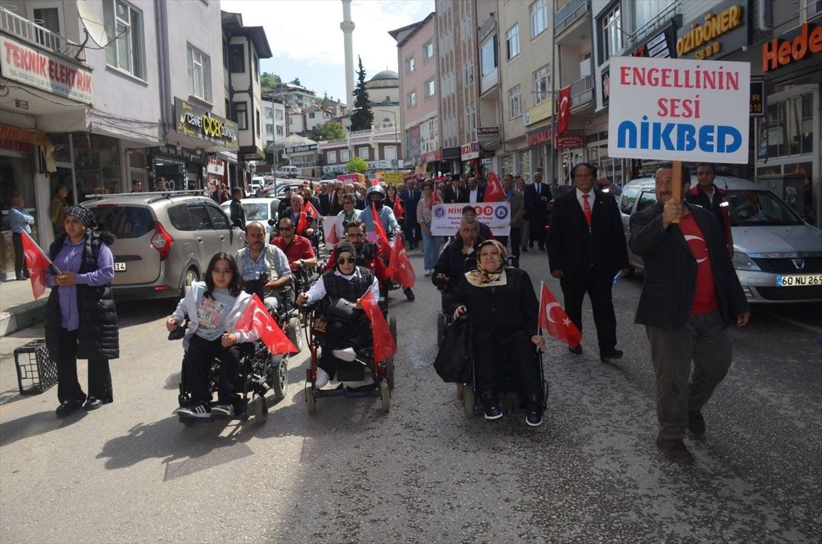 Niksar\'da Engelleri Aşma Yürüyüşü