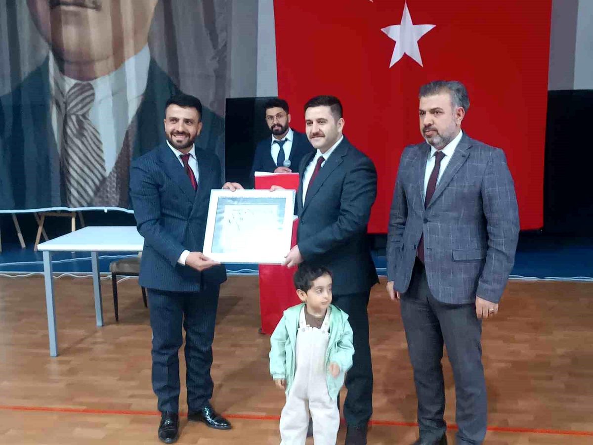 Özalp\'ta Öğrencilere Ödüller