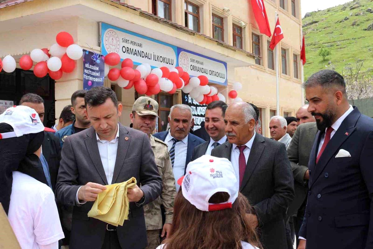 Pervari\'de Bilim Fuarı Coşkusu