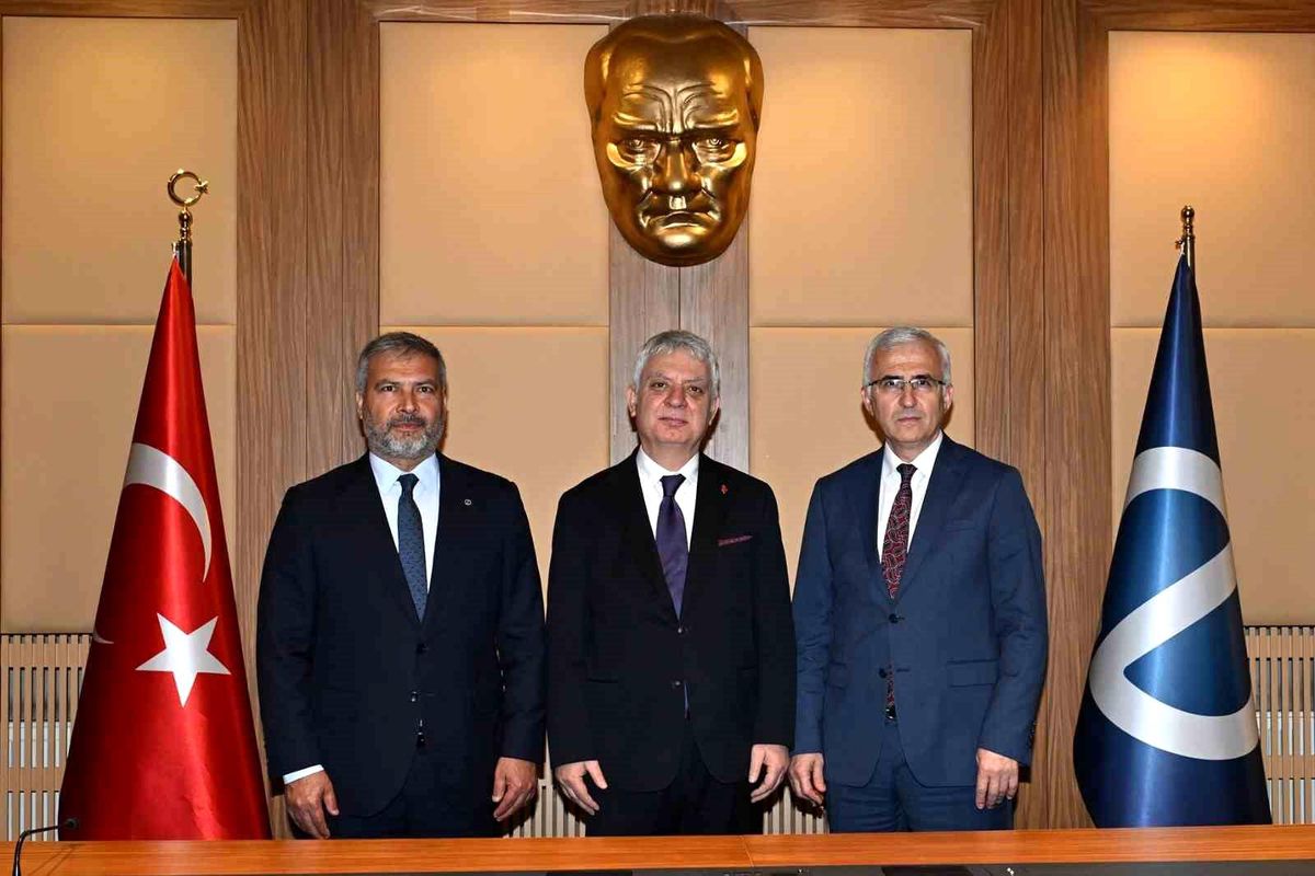 Rekabet Hukuku Zirvesi Eskişehir\'de Yapıldı