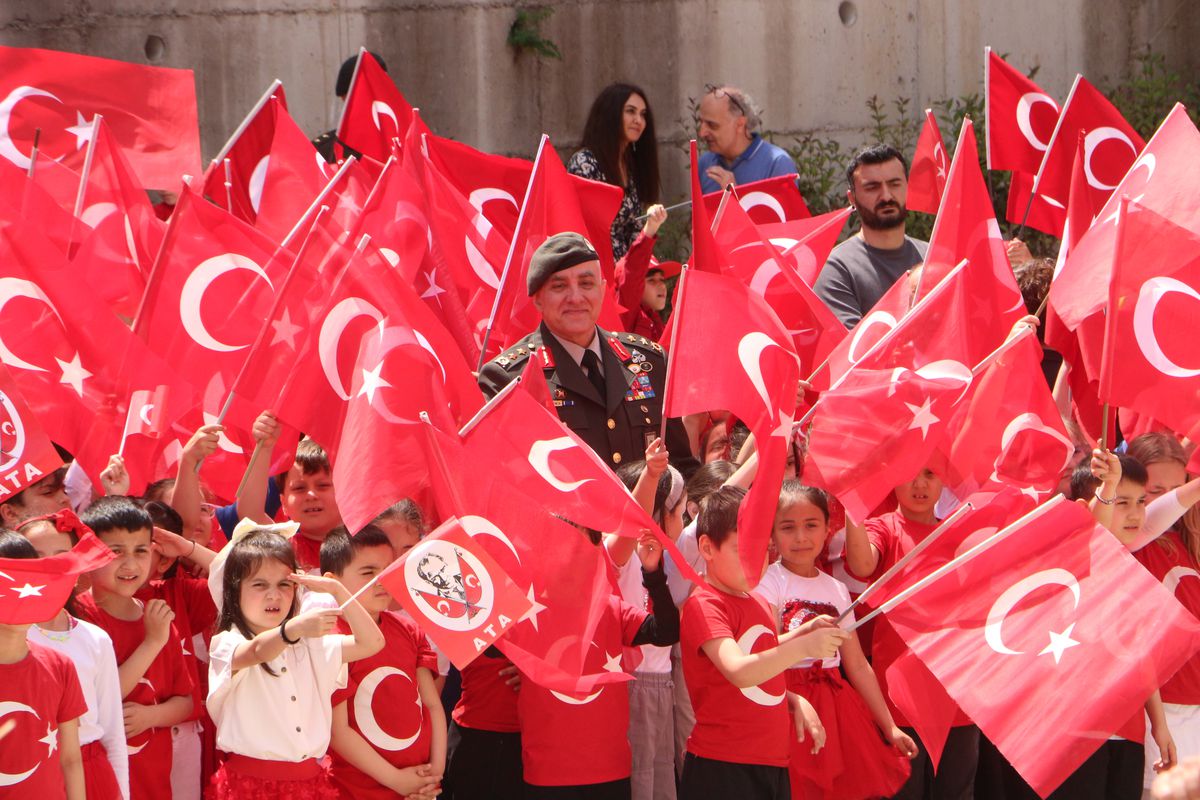 Öğrencilerden Mehmetçiğe Mektup