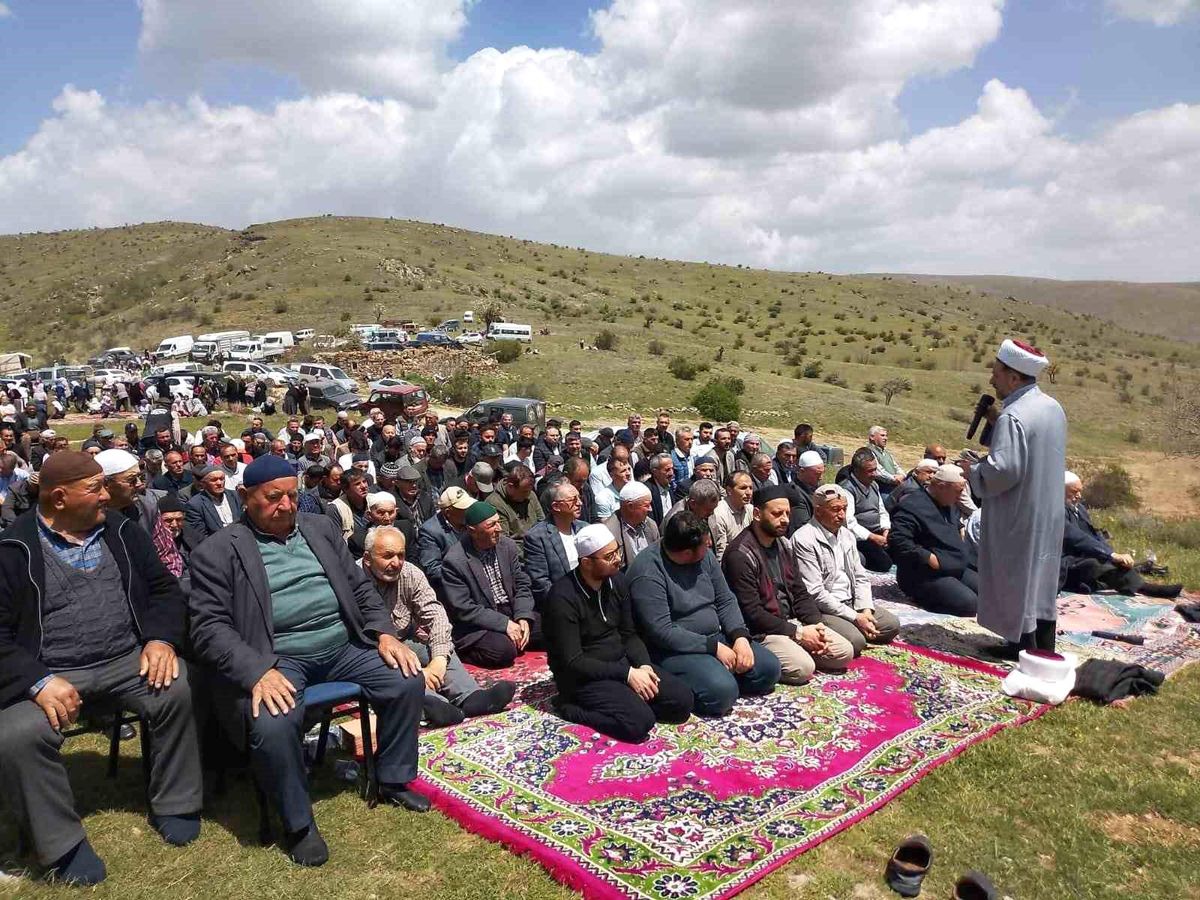 Çakırözü\'nde Bereket İçin Dua Edildi
