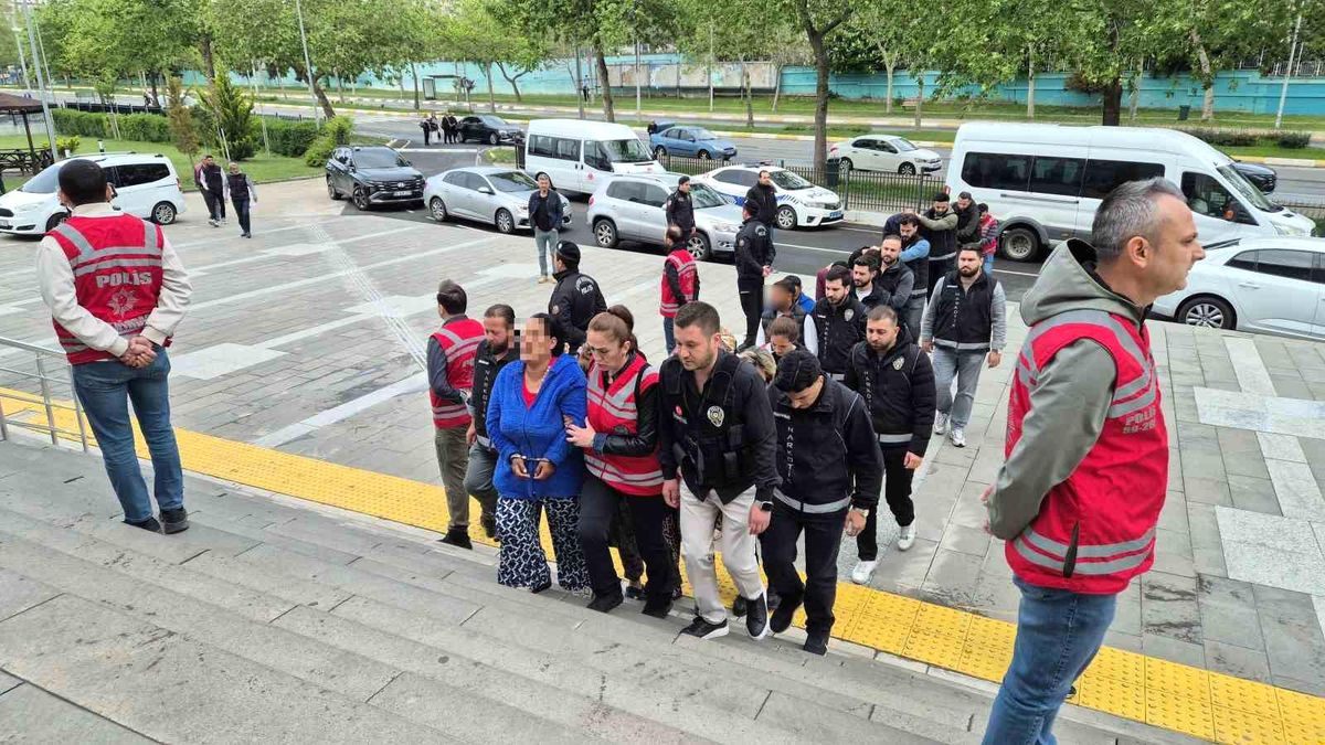 Tekirdağ\'da Uyuşturucu Operasyonu: 20 Gözaltı