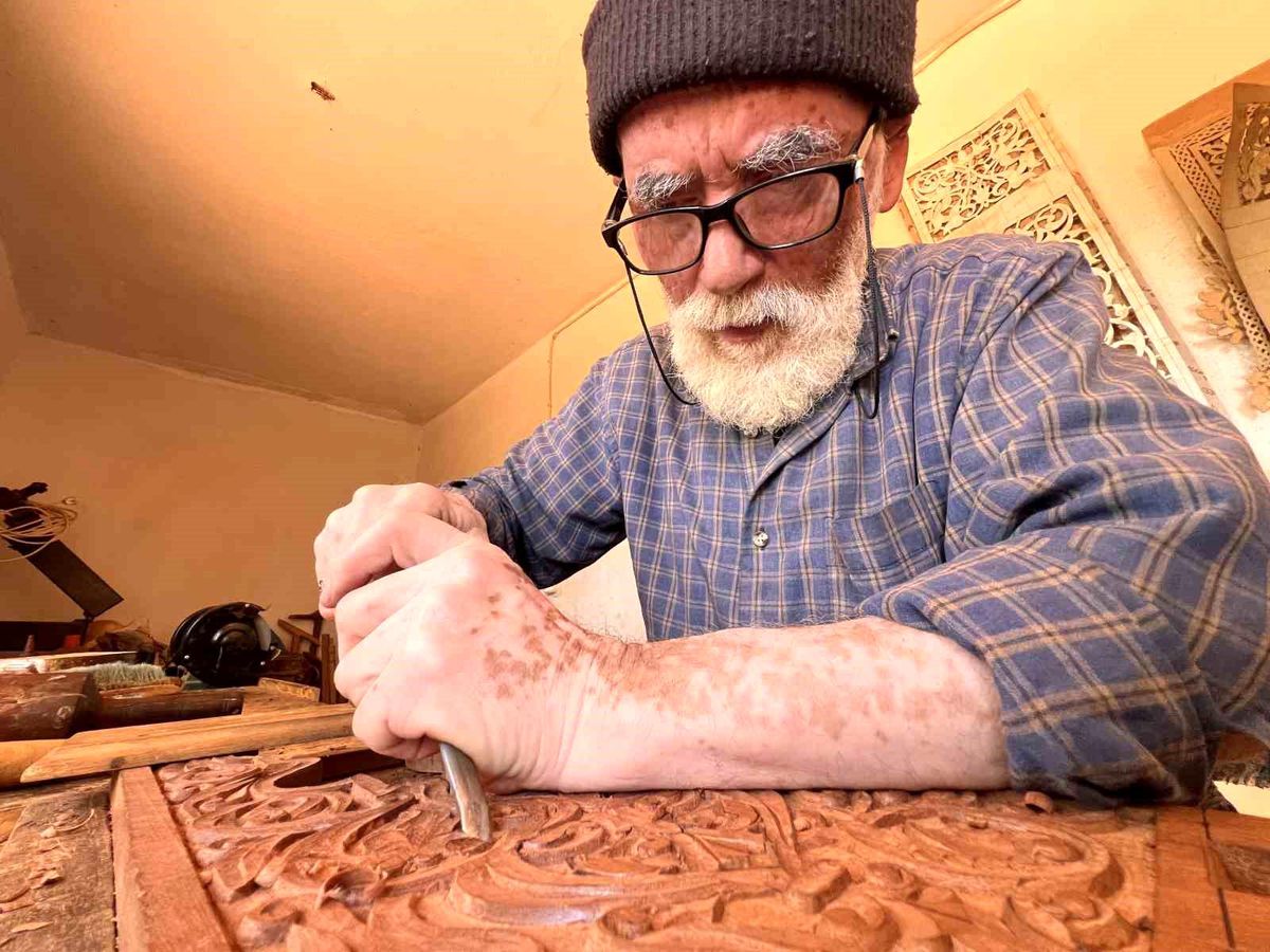 Maraş rahlesi ustaların ellerinde yaşıyor