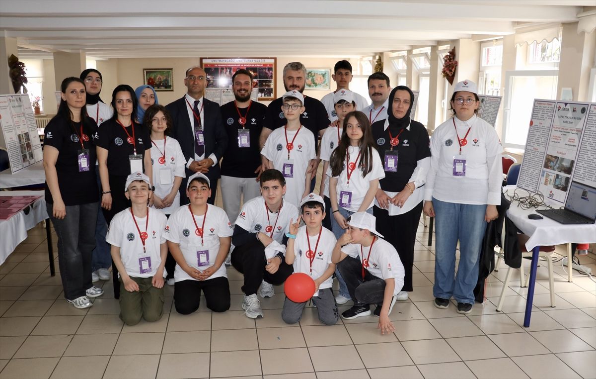 İşitme Engelli Öğrenciler Bilim Fuarında