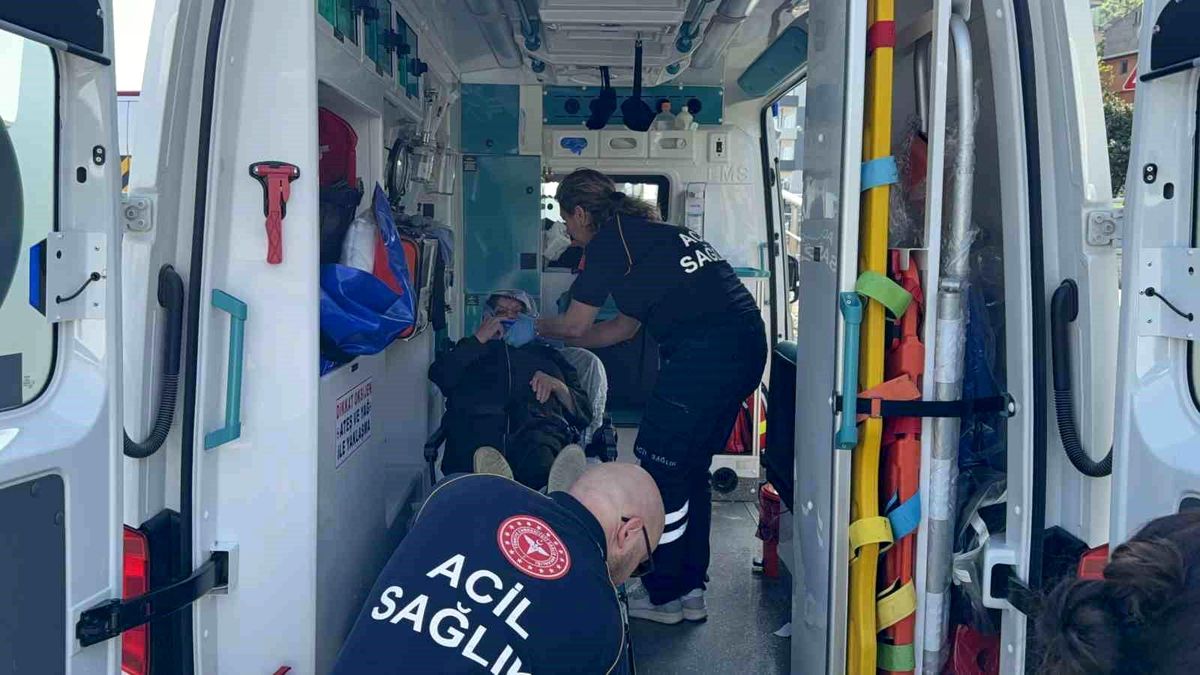 Samsun\'da Tramvay Kazası: 61 Yaşındaki Kadın Yaralandı