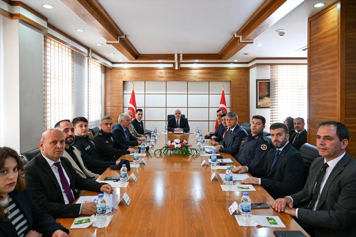 Vali Zorluoğlu Çermik\'te İncelemelerde Bulundu