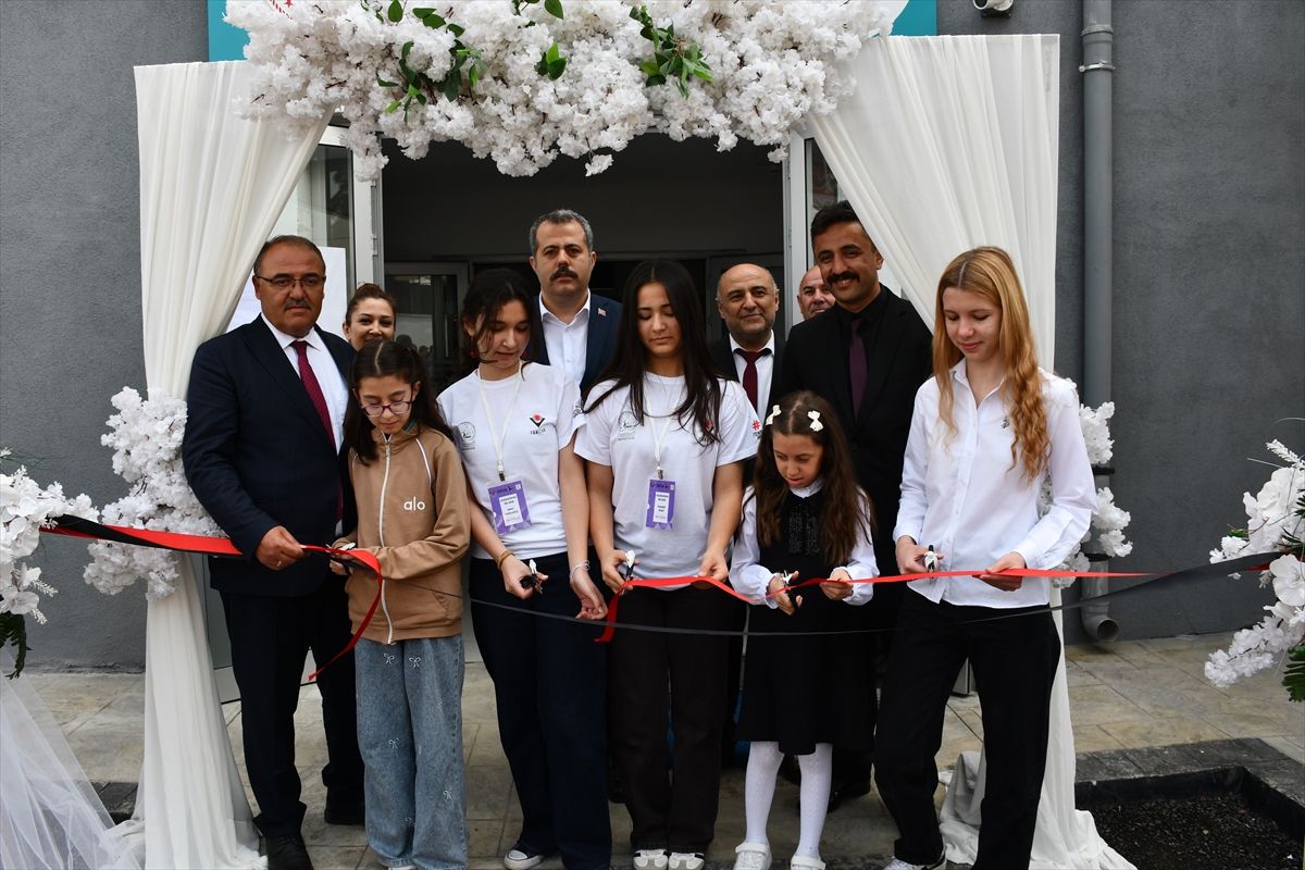 Vezirköprü\'de Bilim Fuarı Açıldı