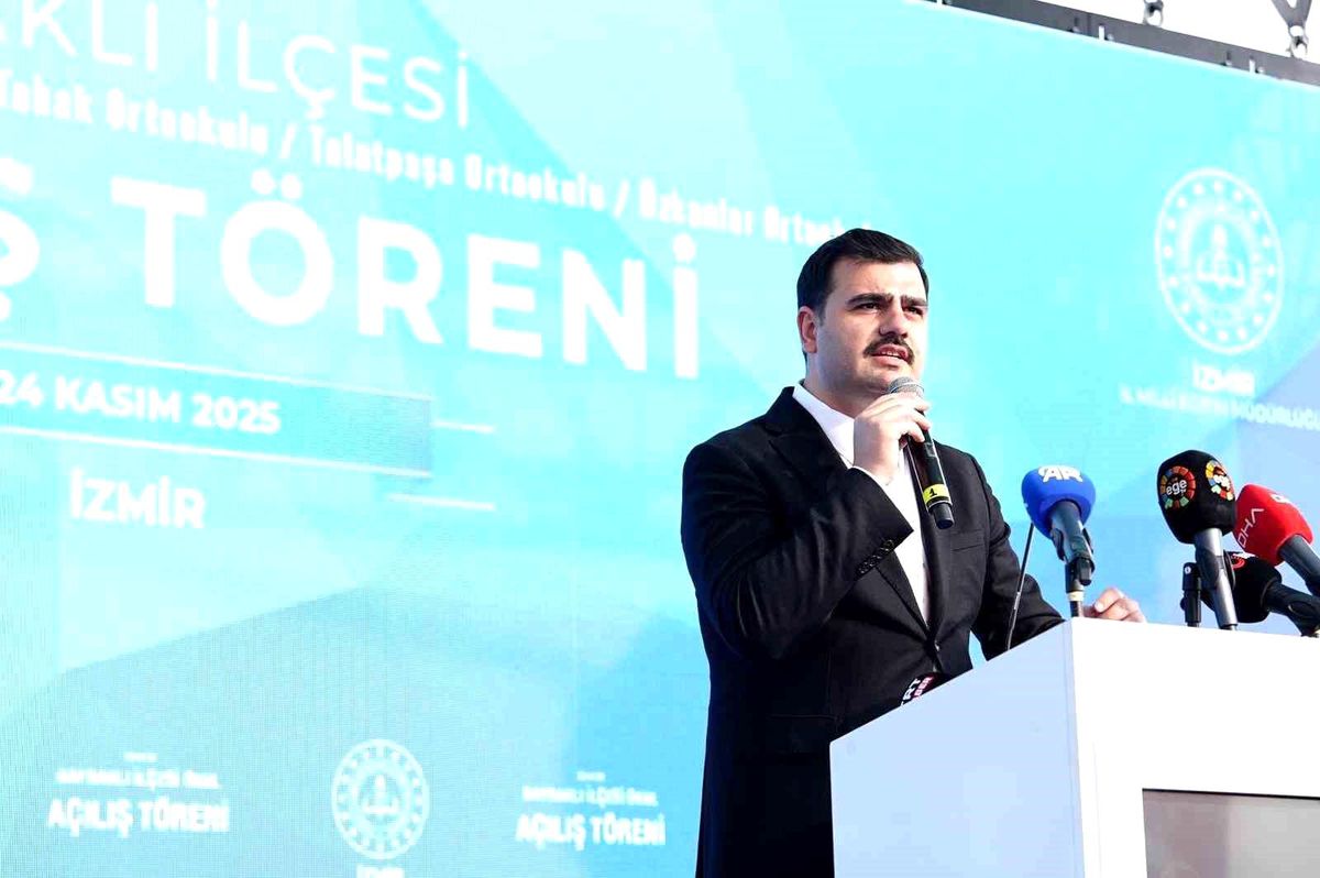 AK Parti Milletvekili İnan\'dan Özel\'e cevap: "İzmir için taş üstüne taş koyan herkesin emrindeyiz"