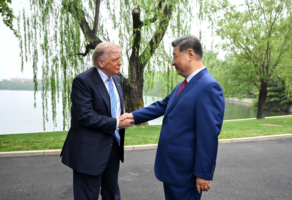 Xi ve Trump\'tan Tarihi Görüşme