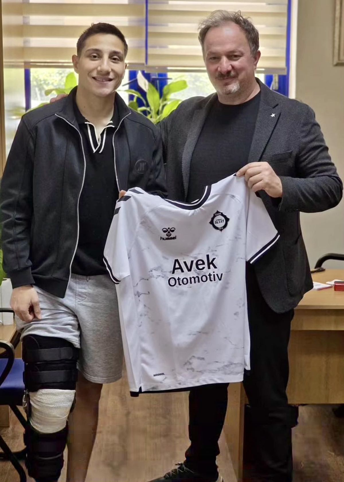 Ünal Kavlak Operasyona Alındı