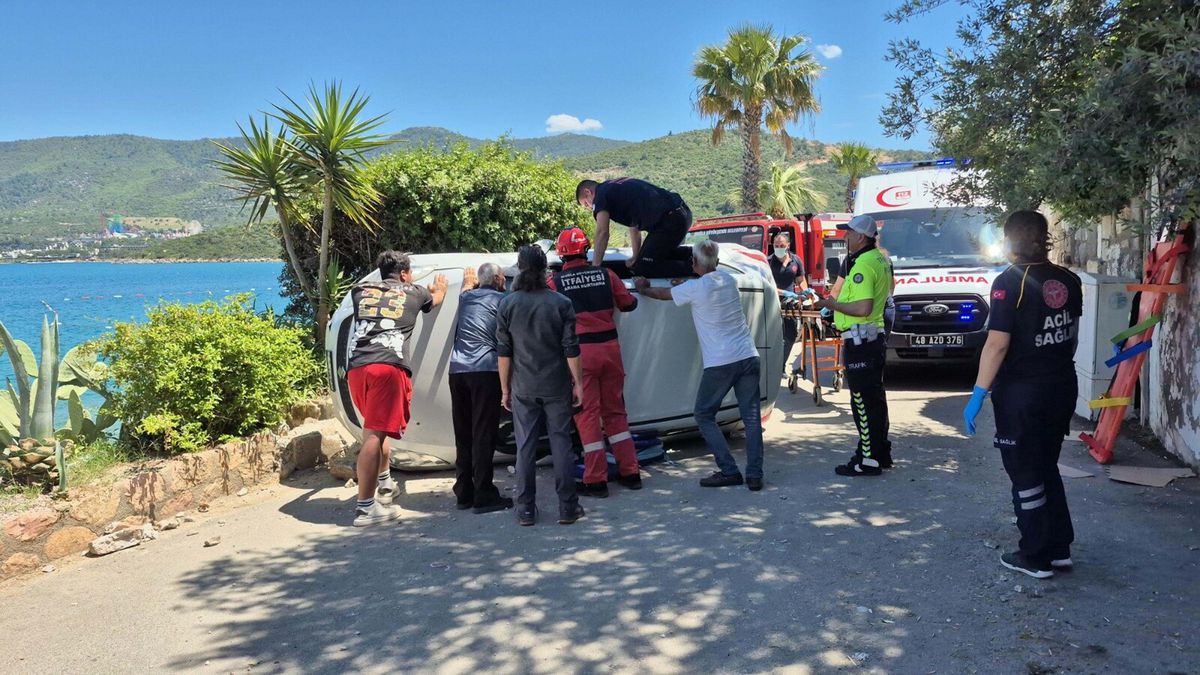 Bodrum\'da Kaza: Otomobil Devrildi, Sürücü Yaralı