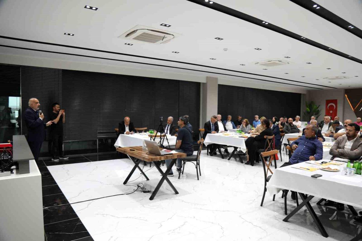 Diyarbakır\'da Tekstil Çalıştayı Düzenlendi