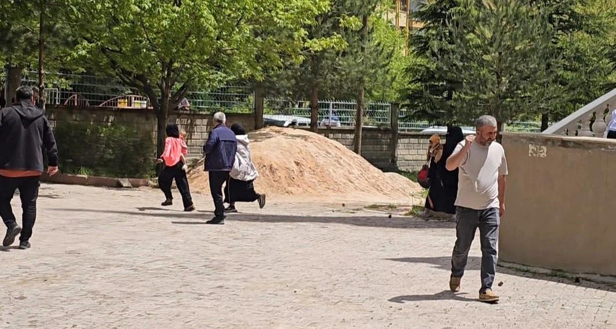 Elazığ\'da dilenciler kaçtı, zabıta yakaladı: "Hepsi kaçtı gitti, beni bırakma aman ha"