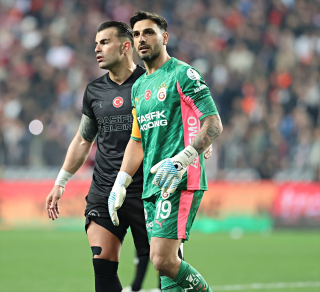 Galatasaray'da ayrılık! Karar verildi gidiyor