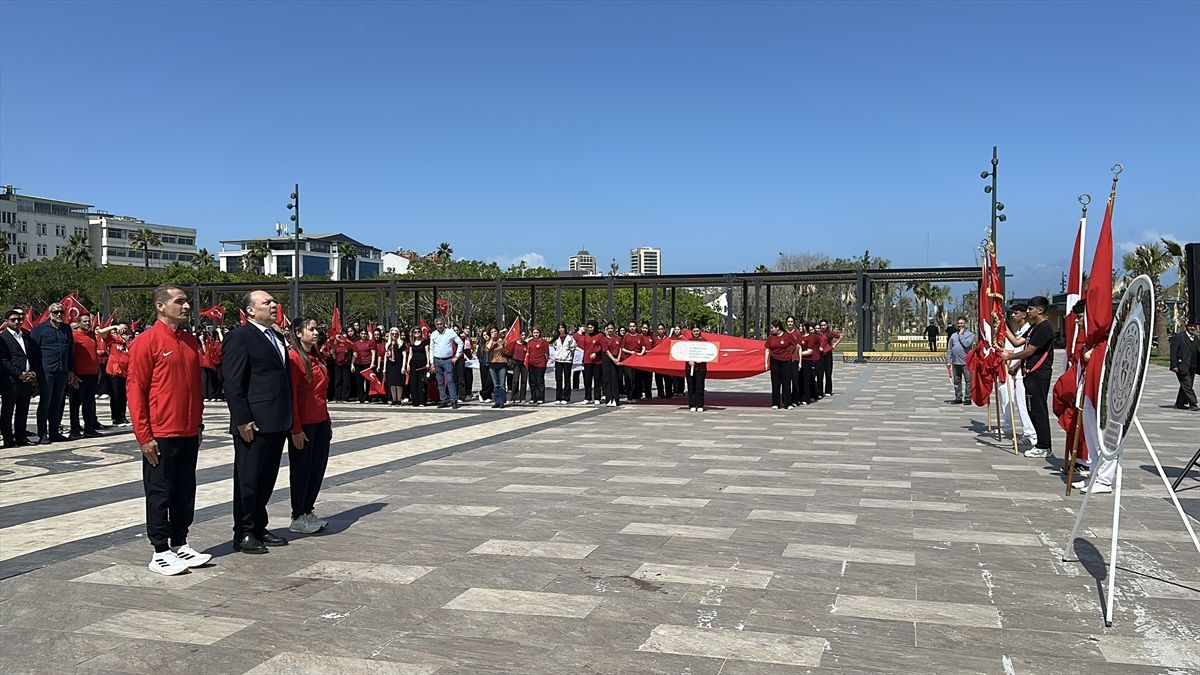 İskenderun\'da 19 Mayıs Gençlik Yürüyüşü