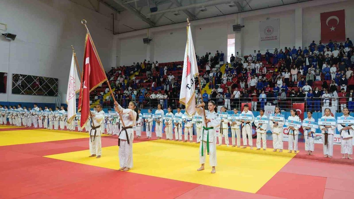 Karaman\'da Judo Şampiyonası Başladı