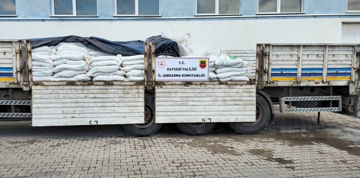 Kayseri\'de 24 Ton Sahte Gübre Ele Geçirildi