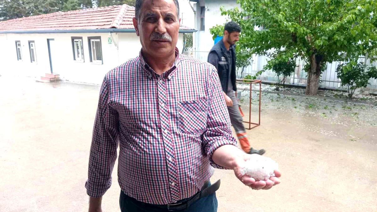 Malatya\'da Dolu Yağışı Üreticileri Endişelendirdi
