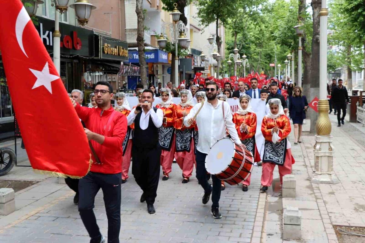 Malatya\'da Gençlik Haftası Başladı