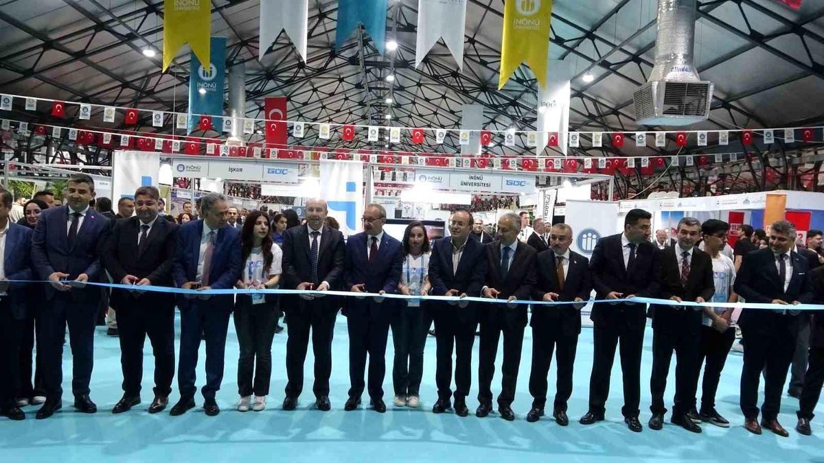 Malatya\'da İpekyolu Kariyer Fuarı kapılarını açtı