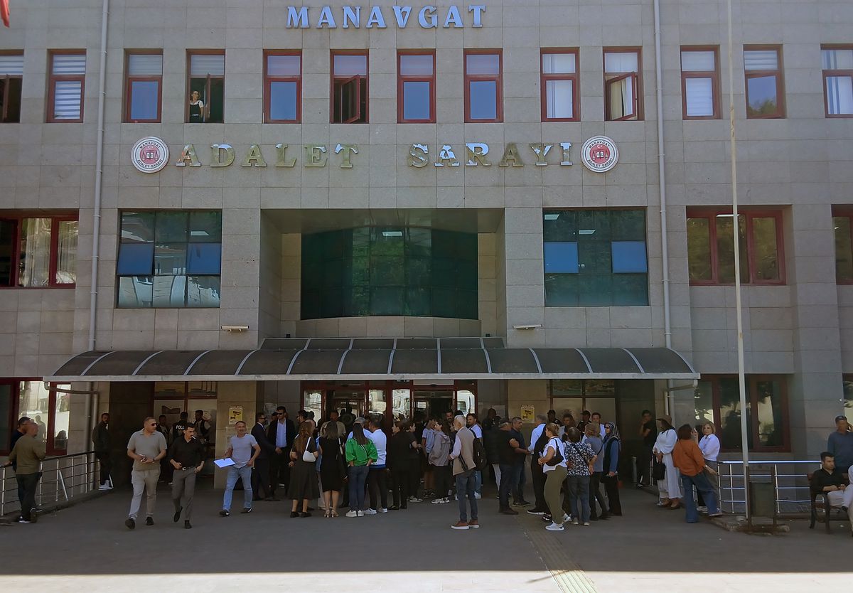 Manavgat Belediye Başkanı\'na 45 Yıl Hapis Cezası