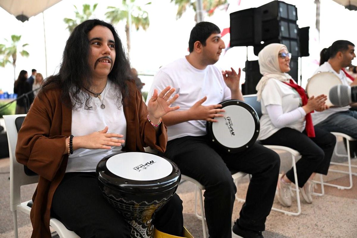 Mersin\'de engeller sanat ve müzikle aşıldı