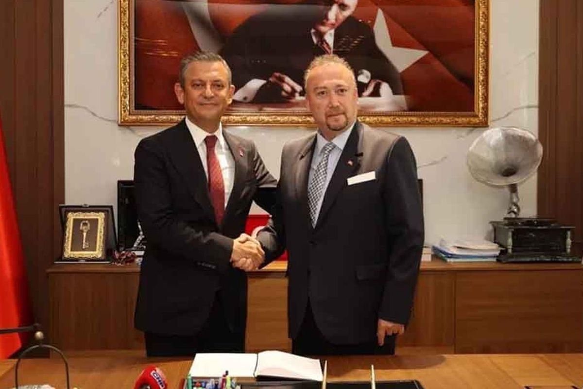 Özgür Özel’den Özkan Yalım\'ın iddialarına yanıt: Silinen yazışmada bizim lehimizde bir şey var