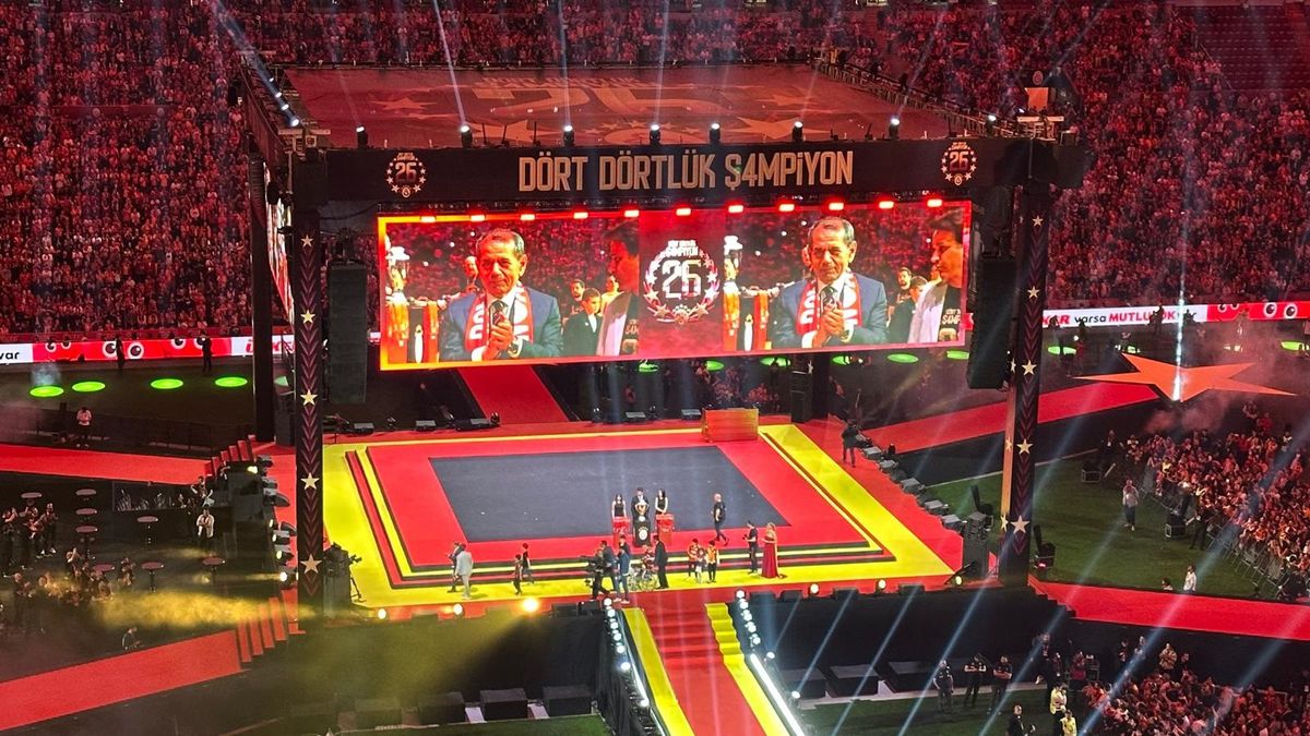 Galatasaray 26. Şampiyonluk Kupasını Aldı