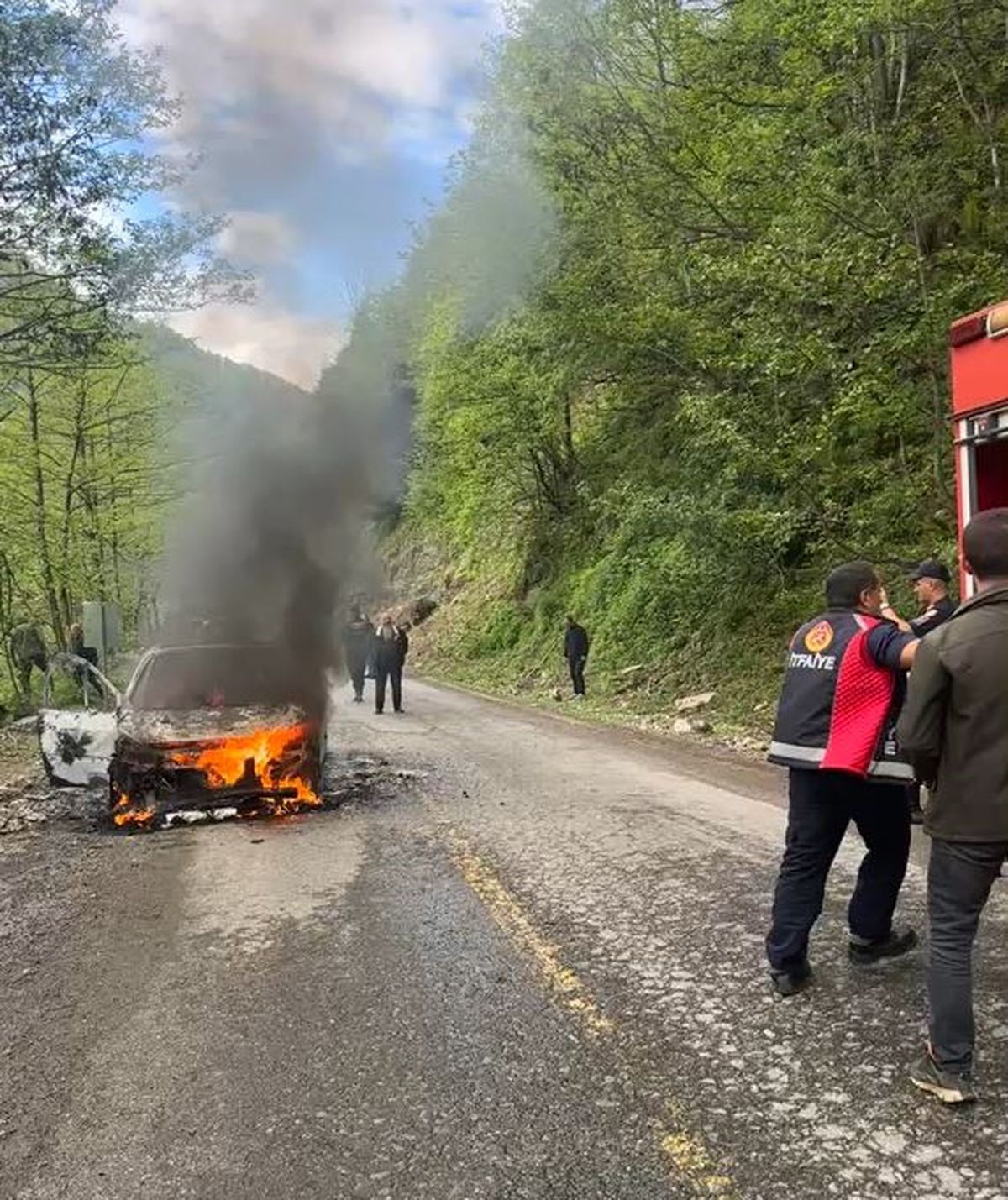 Artvin\'de Seyir Halindeki Araçta Yangın