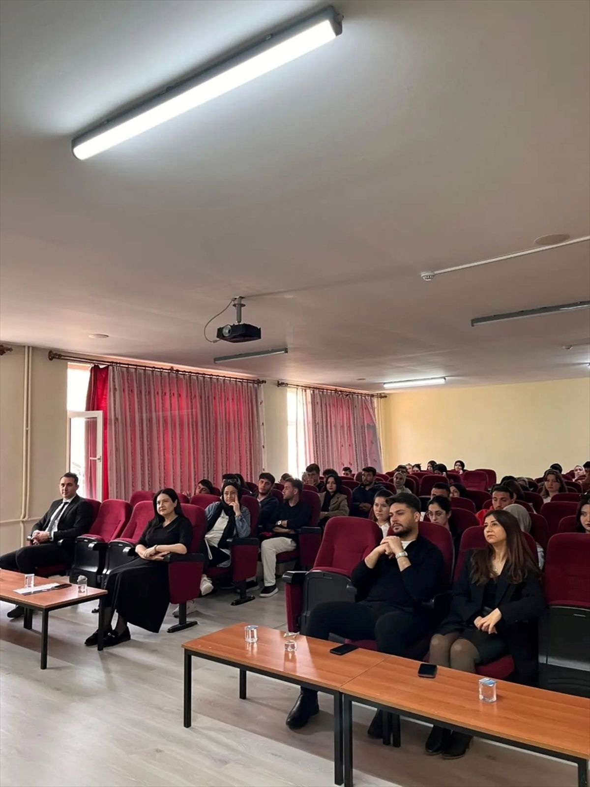 Suşehri\'nde Bankacılık Söyleşisi