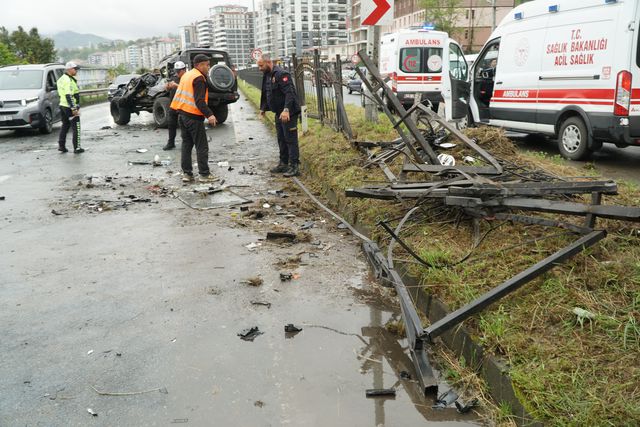 Takla atan cip, karşı şeritteki başka bir cipin üzerine düştü: 1 ölü, 7 yaralı